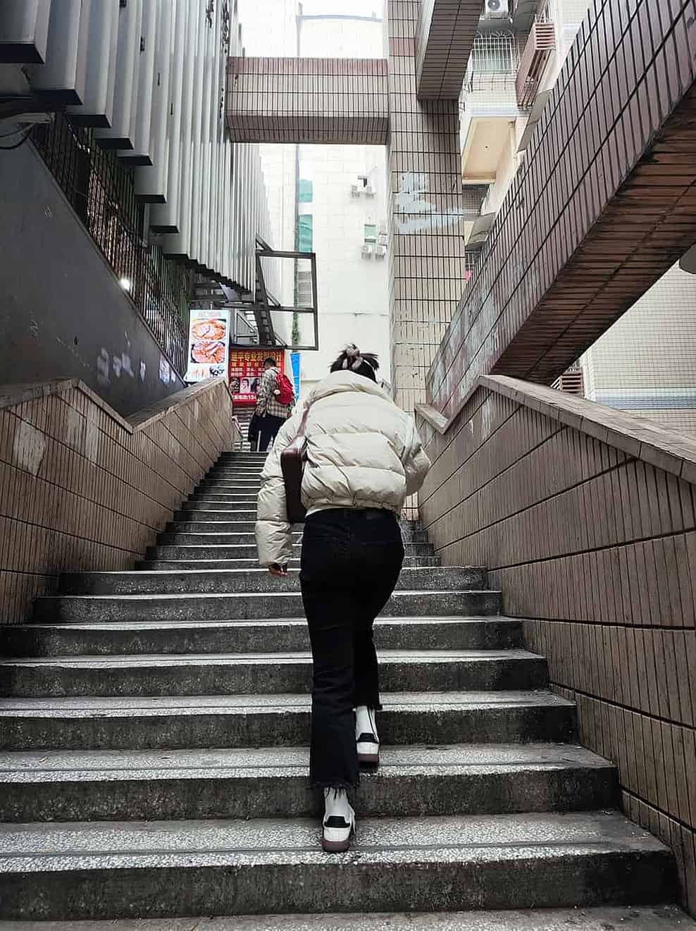 一步一步往上爬