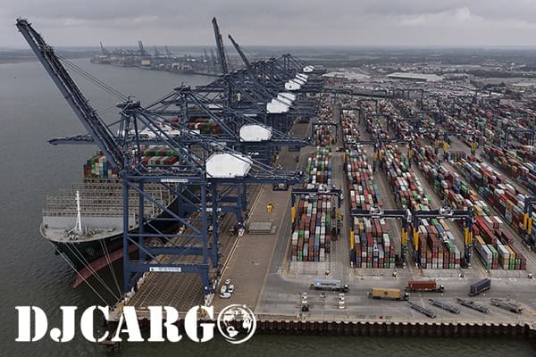 美国主要港口码头工人希望罢工