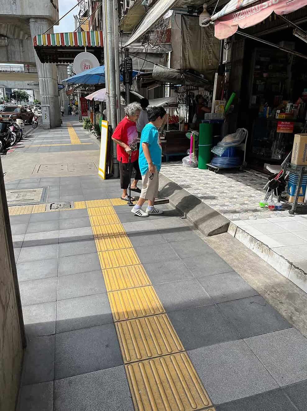 曼谷“姥姥的外孙”