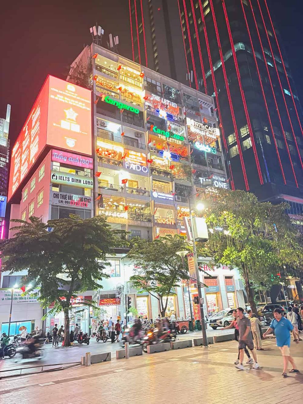 INFLUCING BUILDING