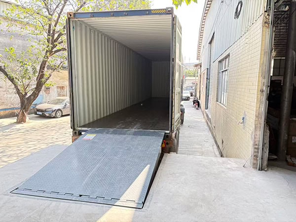 固定蹬车桥装卸货物