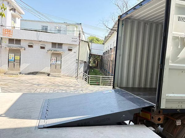 固定等车桥装卸货物