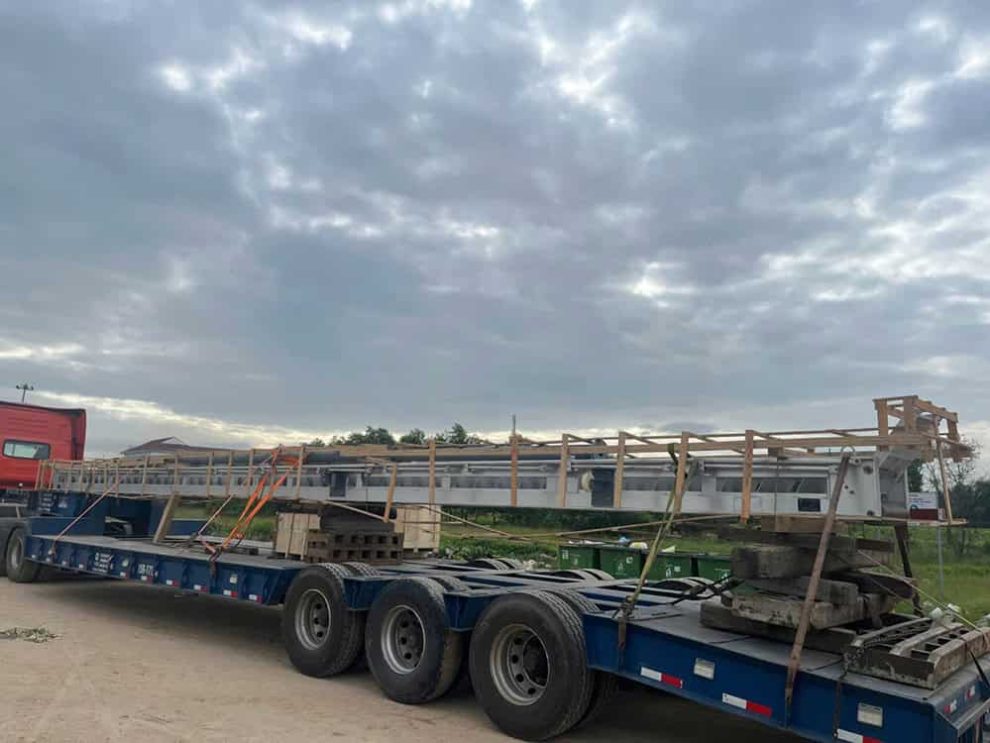 22米超长登船梯国际陆运